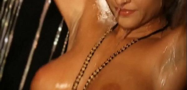  Soaking Wet Indian Babe Naked
